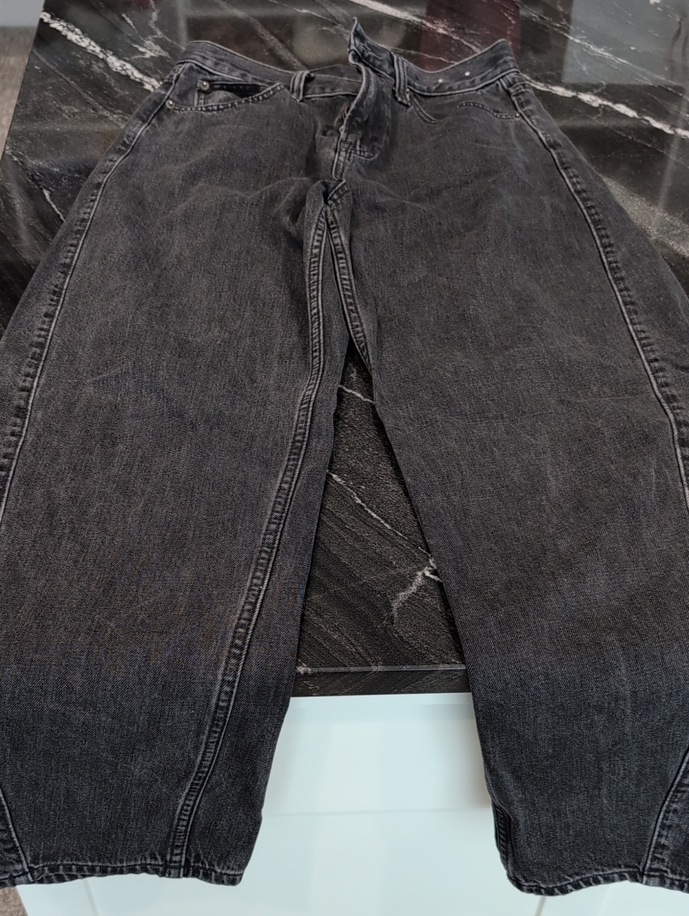 Women's Gap Faded Black Denim Jeans - Barrel Fit